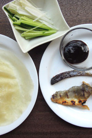 北京ダックの皮で鮭を包む - デイリーポータルZ